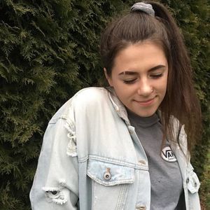 Meet your Posher, Carrie